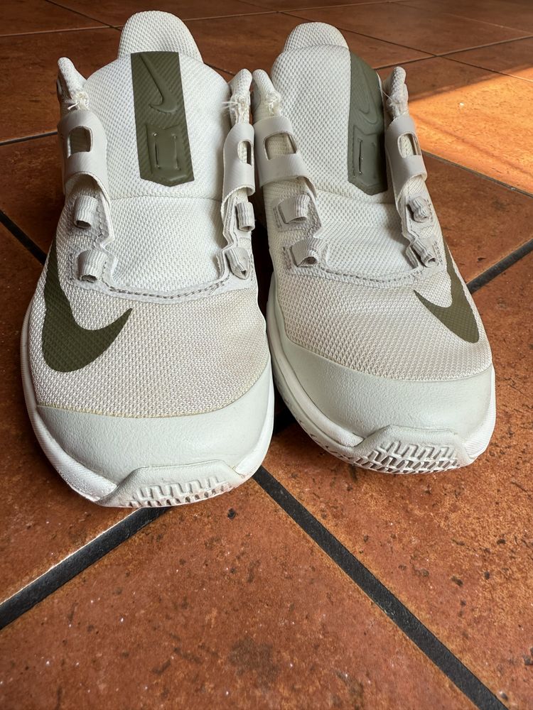 Buty Nike Vapor Lite rozmiar 38 (24cm)