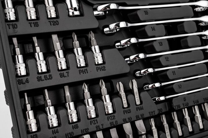 Zestaw Narzędziowy Klucze Płaskooczkowe Nasadowe Wkrętaki Bity 1/4" 3/