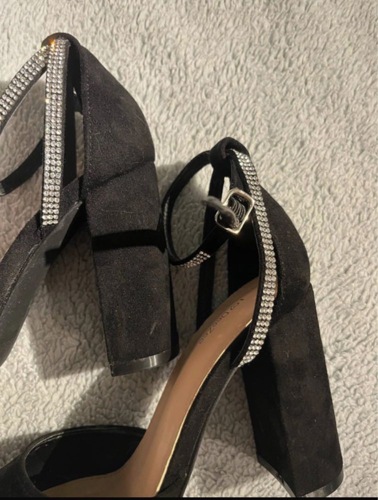 buty na slupku  wieczorowe