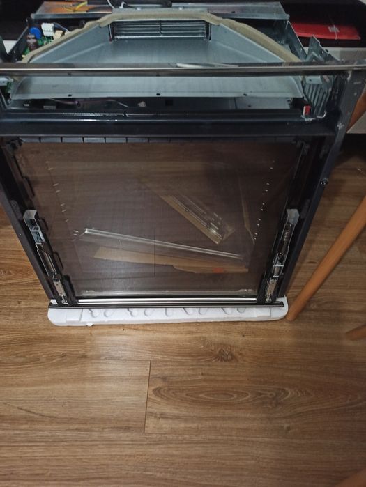 Czesci Piekarnik do zabudowy Whirlpool W6 OM4 4S1 HBL Grill Teleskop 5