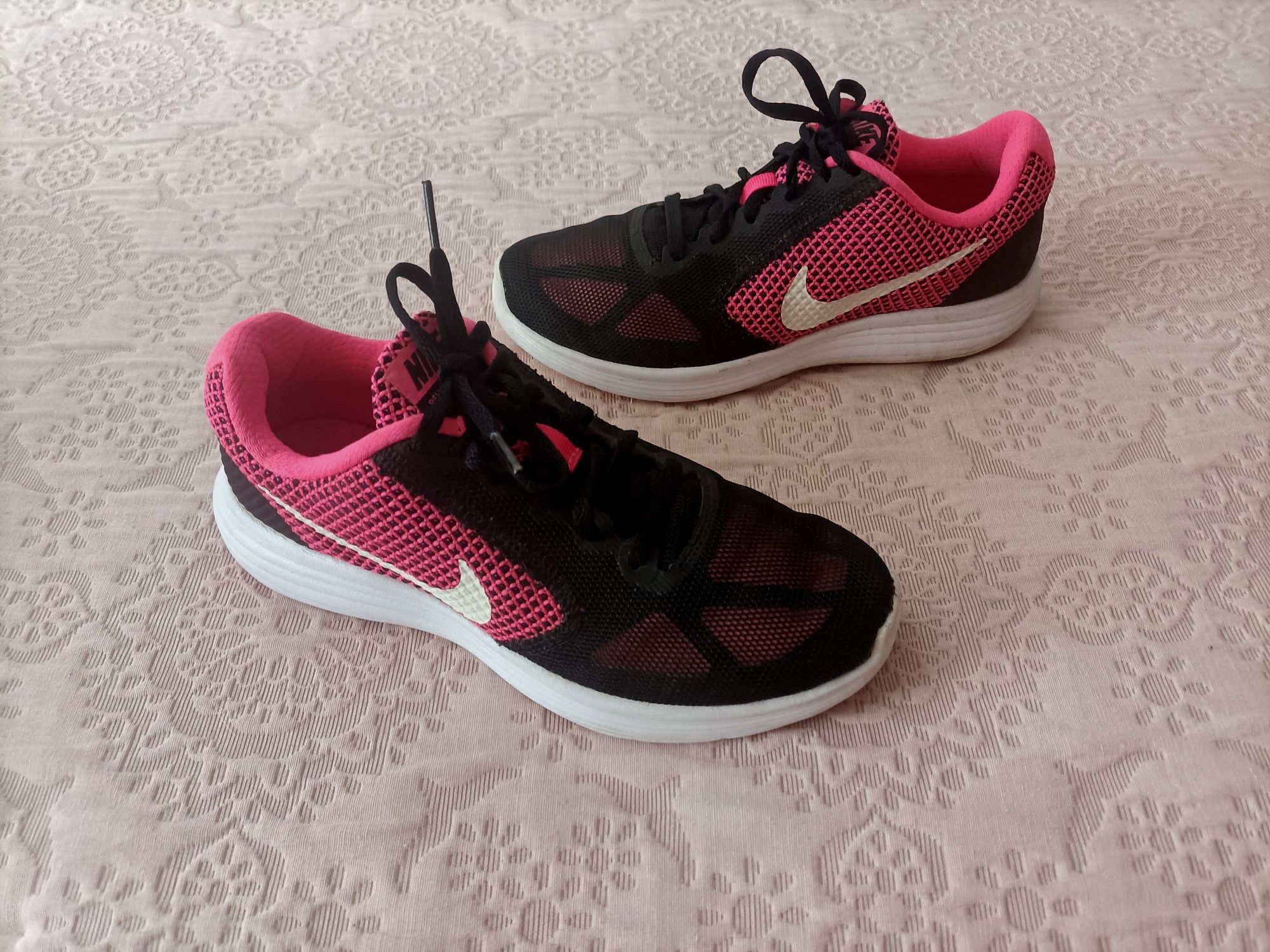 Sapatilhas Nike n 39 rigorosamente novas