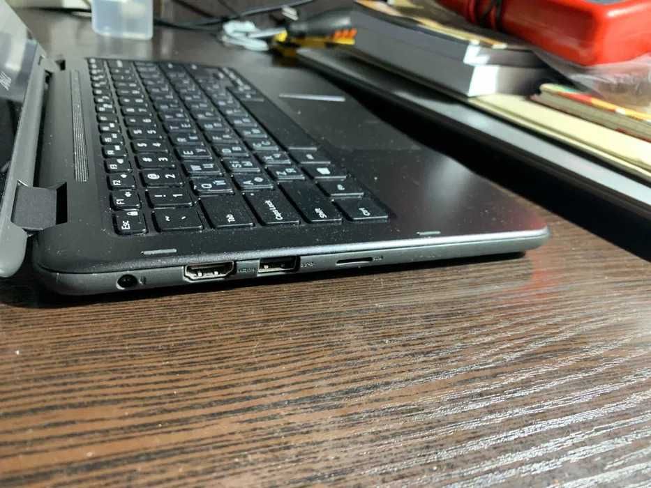 Ноутбук Dell Inspiron 3185 сенсорний 2в1 / 11,6" / 4 Гб / SSD 32/128Гб