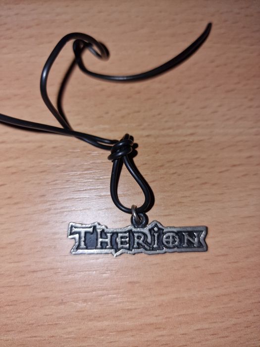 Wisiorek Therion metalowy