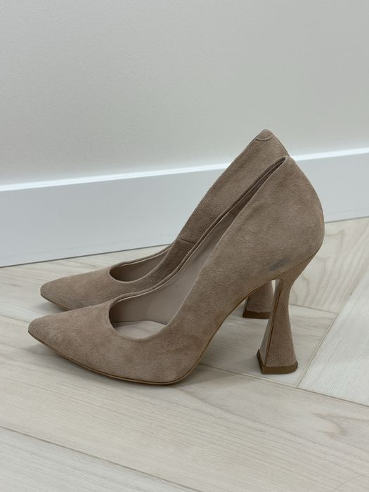 Лодочки бежеві замшеві 37 розмір Bravo moda