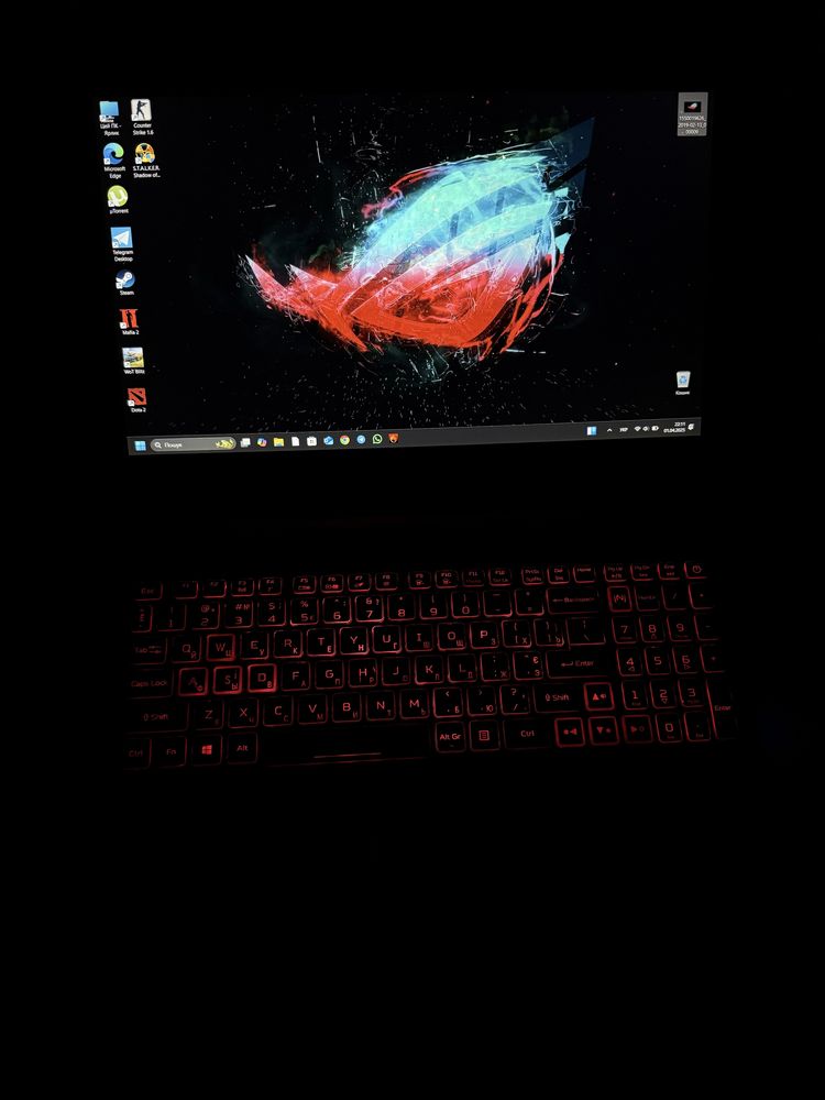 Acer nitro 5 в идеале игровой Gtx 1650 12 озу ссд 8 ядер