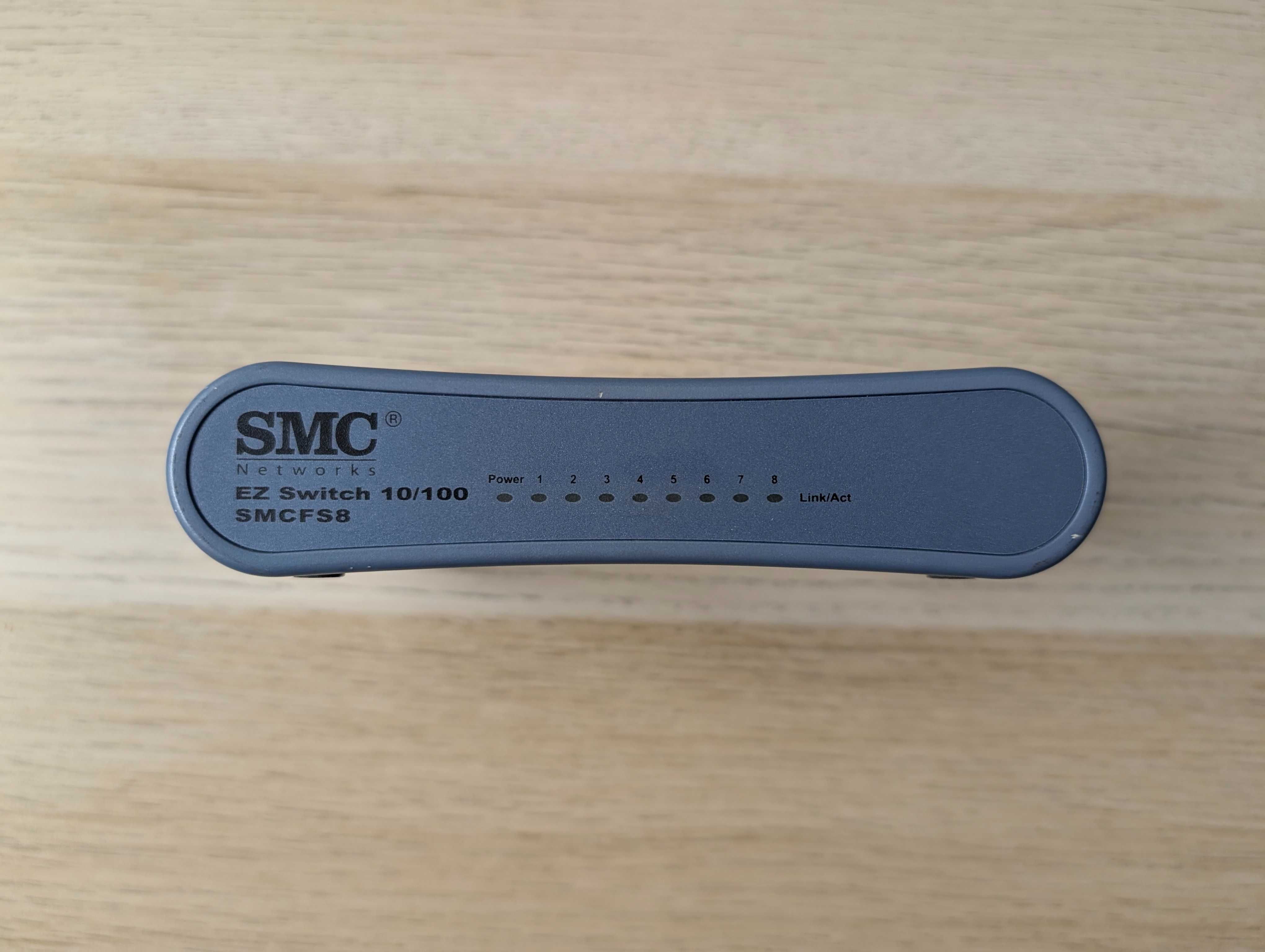 Switch SMC EZ 10/100 de 8 Portas