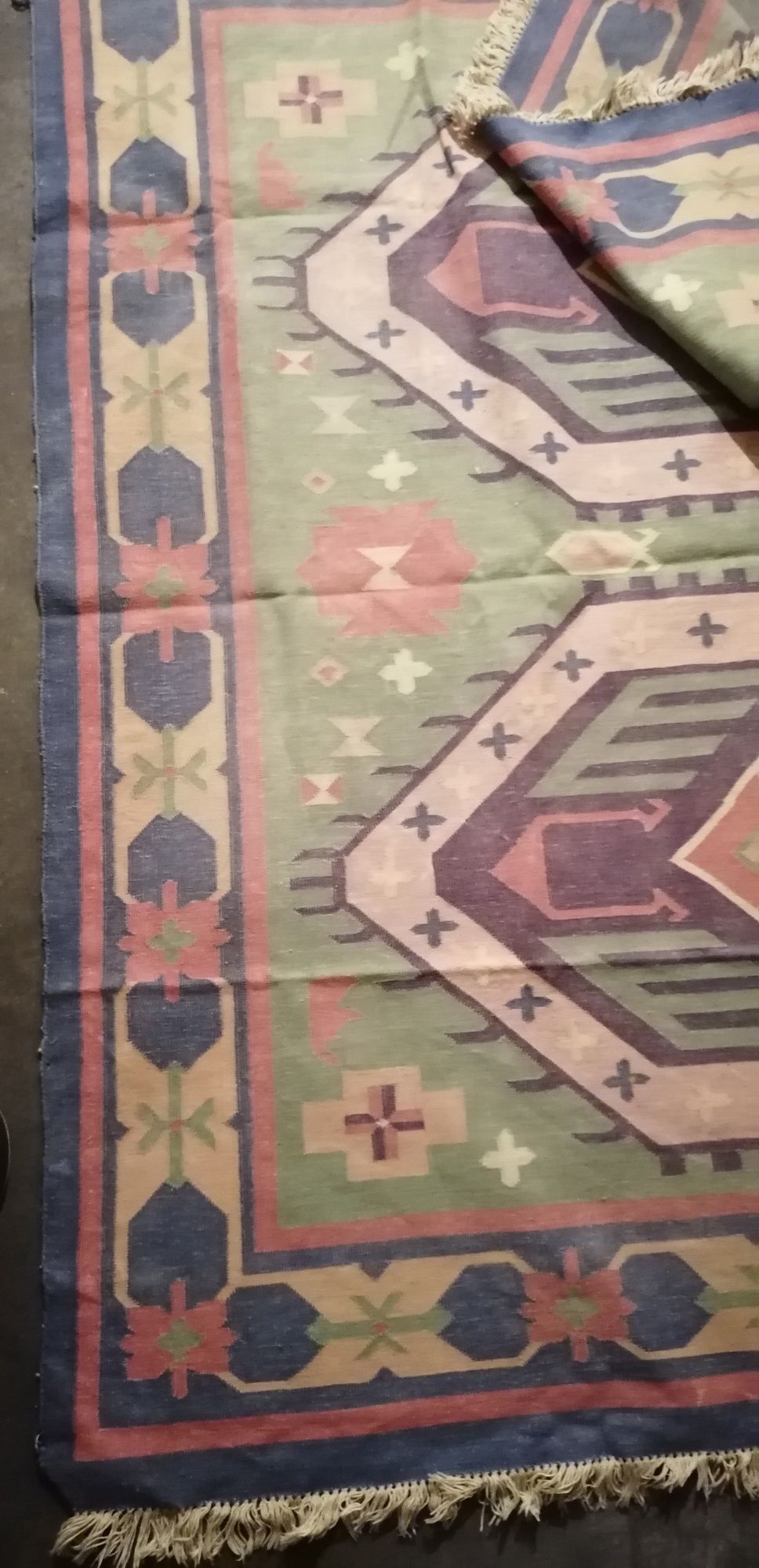 Vendo Tapete Kilim em algodão multicolor (185 cm x 185 cm) 
Dimensões: