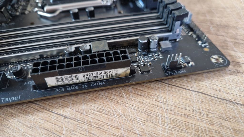 Płyta główna GIGABYTE Z590 AORUS ELITE AX WIFI  box gwarancja