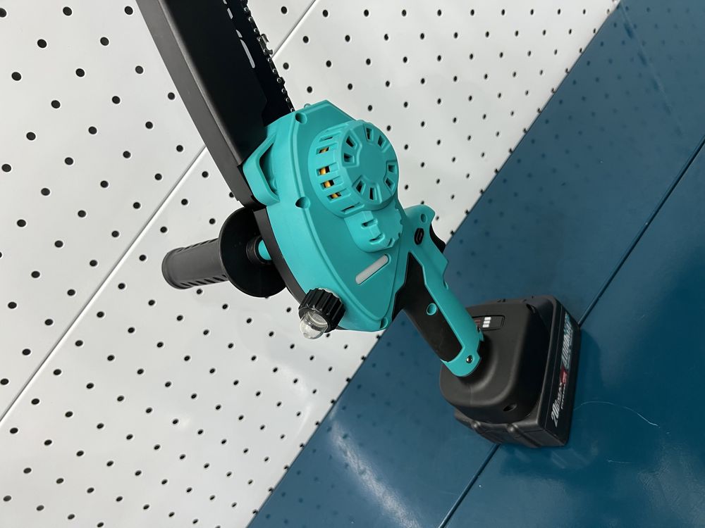 Аккумуляторная мини  пила Grand Бесщеточная 20 V / 8" шина 20 см