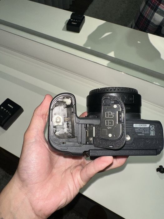Canon EOS R7