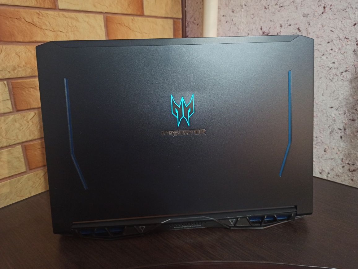 Acer predator Helios 300/1660 ti/i7-9750H/17.3