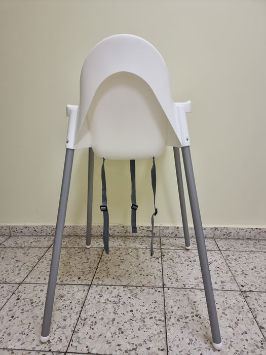 Krzesełko Antilop z pasami i tacą