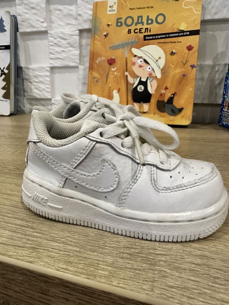 Nike air белые кеды кросовки годик оригинал