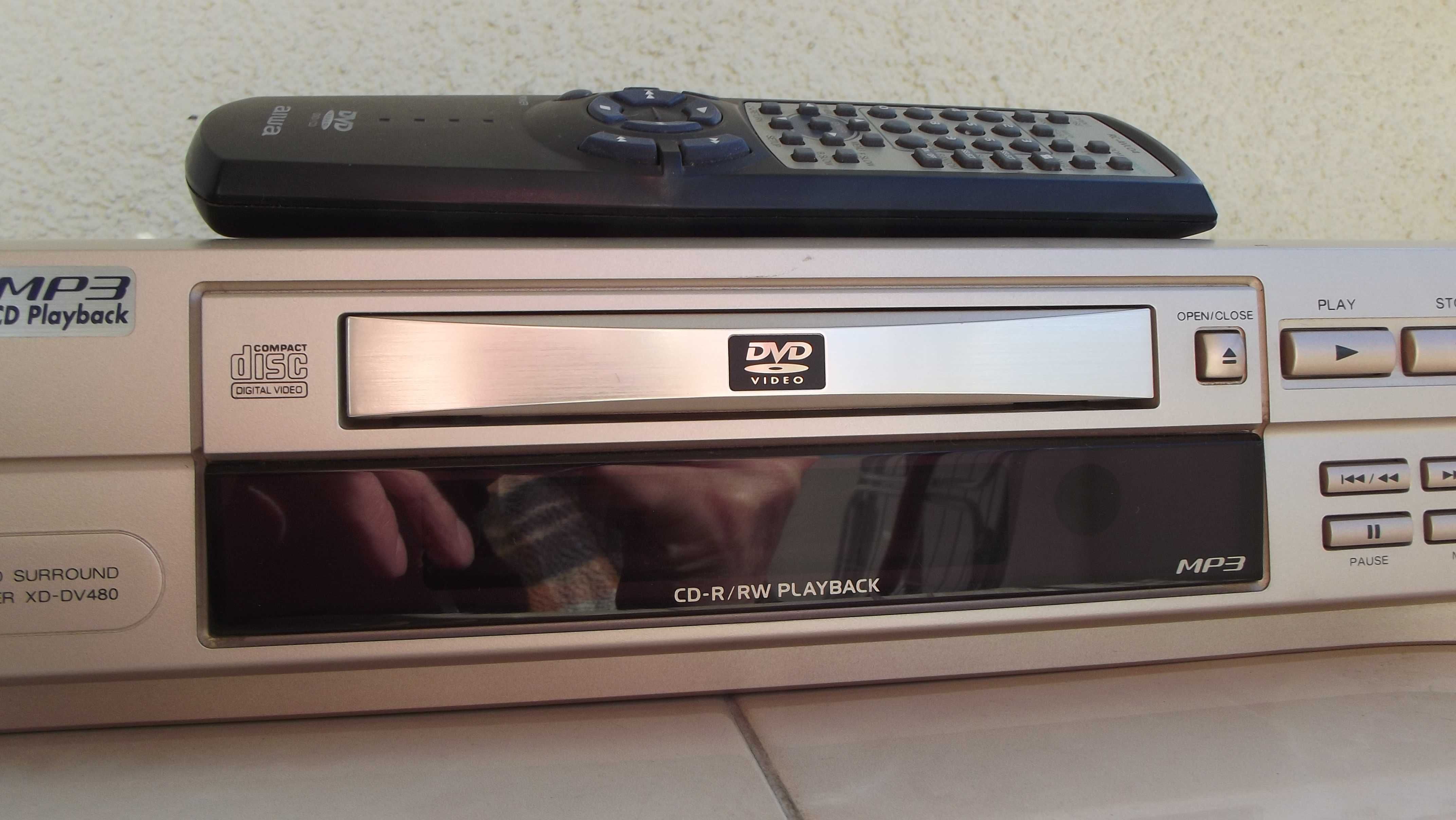 Odtwarzacz DVD AIWA XD-DV480 Czyta cd i cd-r