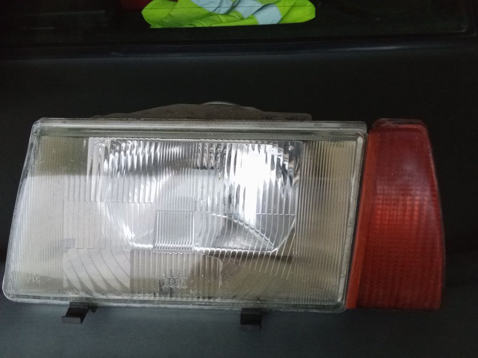 Фари ваз 2109 в робочому стані.