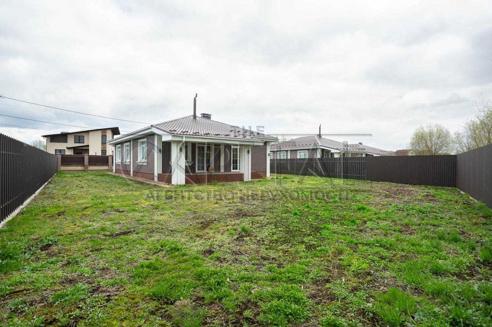 Продається будинок в селі Гнідин з ремонтом