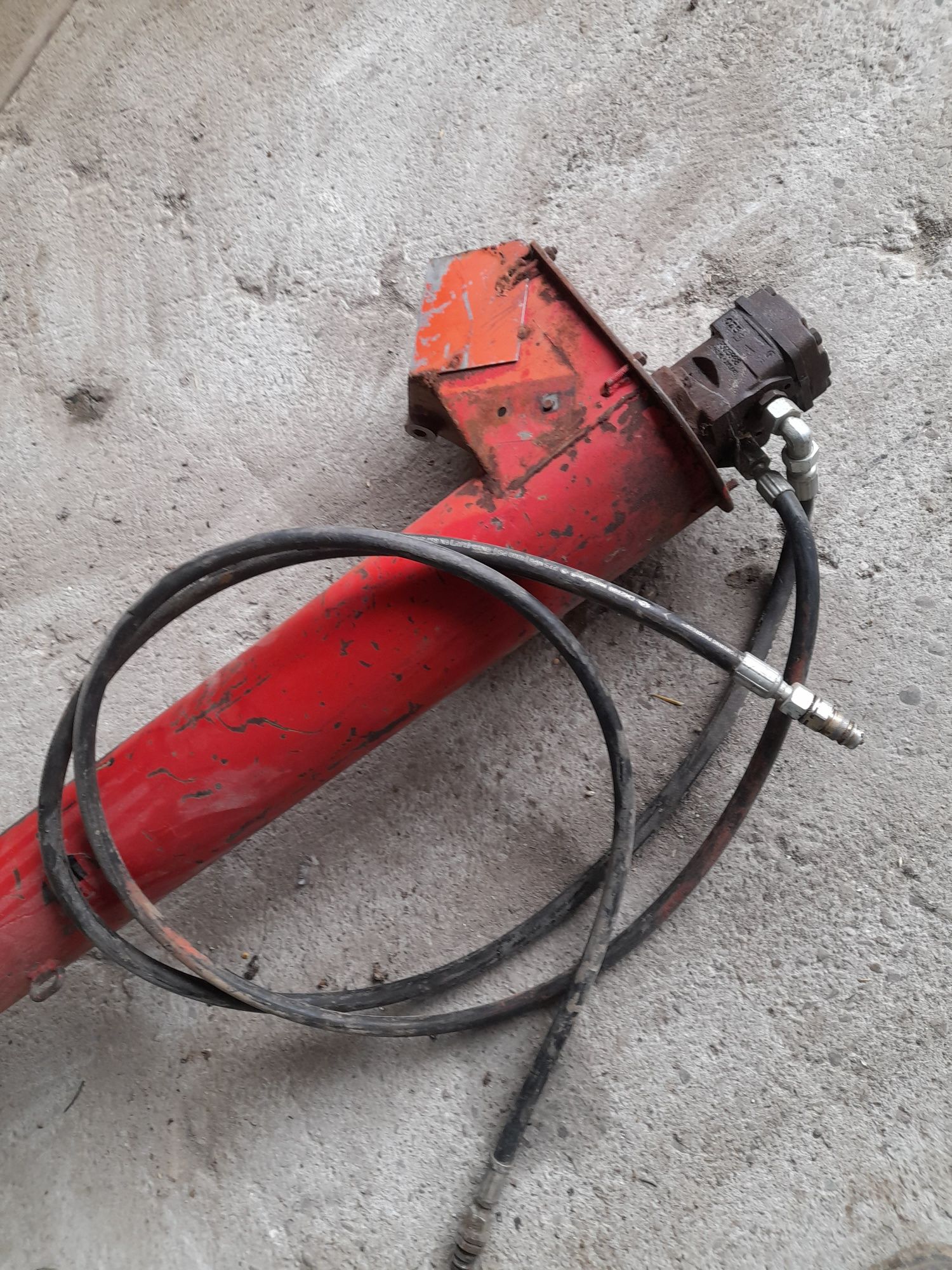 Żmijka hydrauliczna do ziarna nawozu 2m