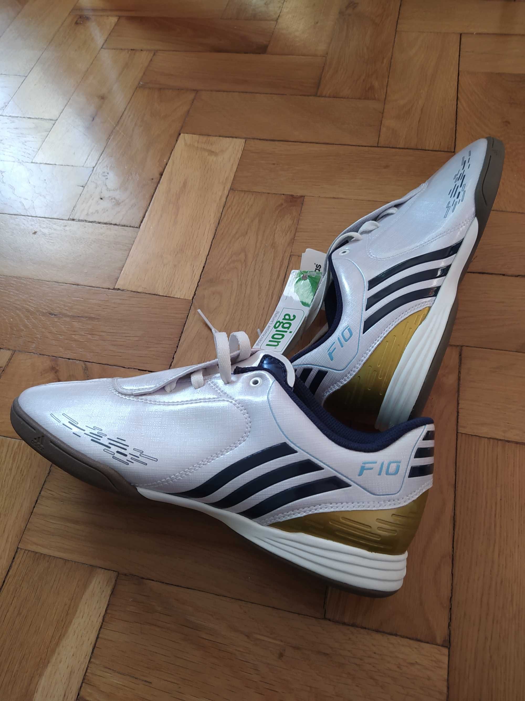 Buty piłkarskie Adidas, rozmiar 38,2/3 :/ 5,1/2