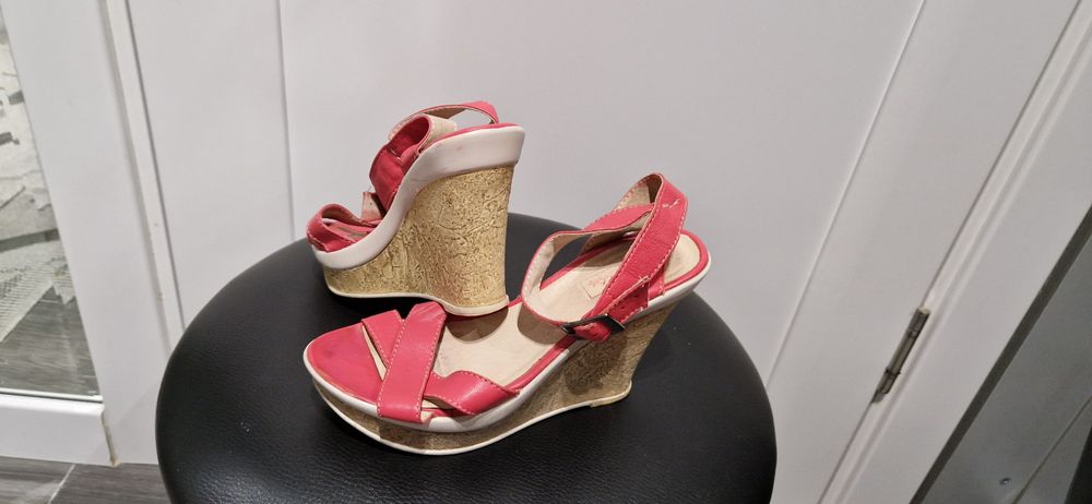 Босоніжки 36 розмір 23 см.