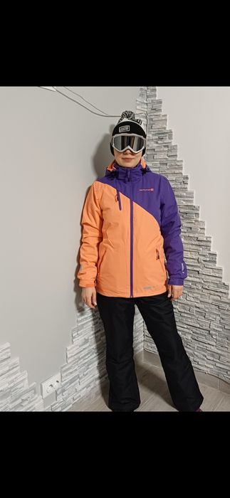 Лижний  модний костюм  розмір М  дуже класний