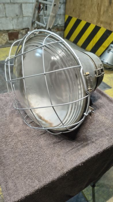 Lampa  przemysłowa loft industrialna fabryczna ORP-125 Mesko 1971R PRL