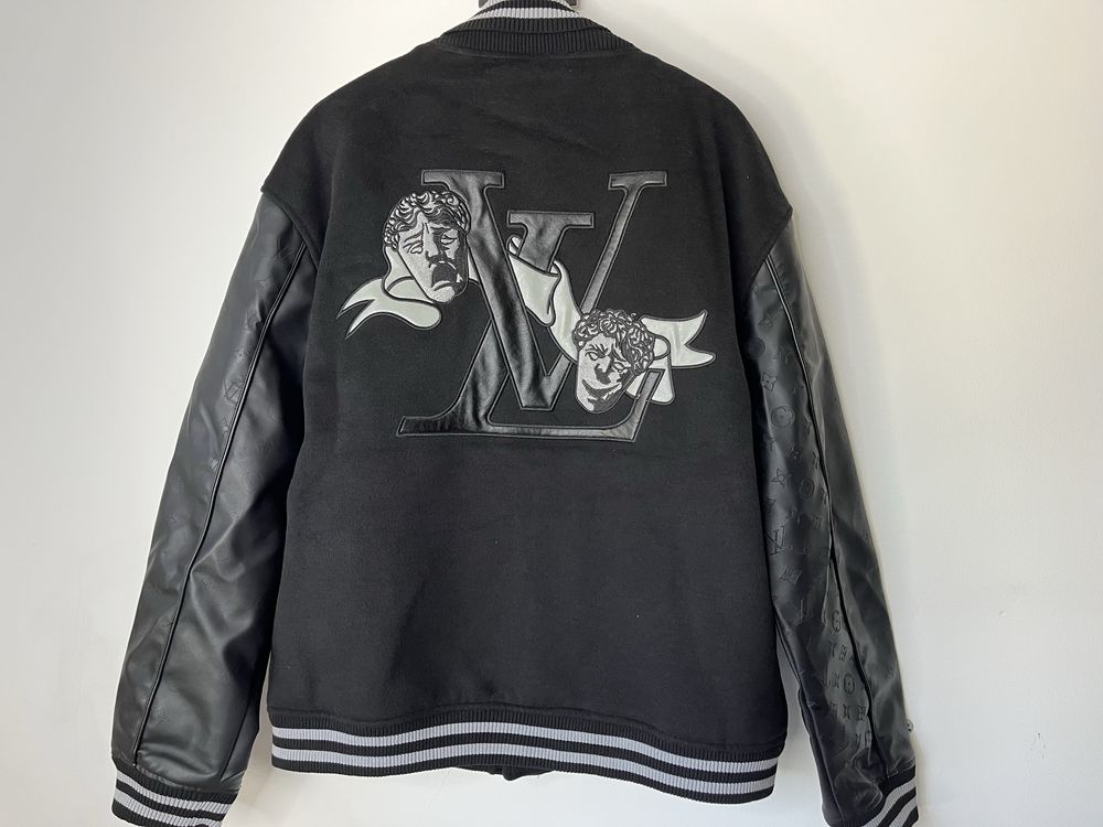 Casaco motard Louis Vuitton, preto, tamanho 52.