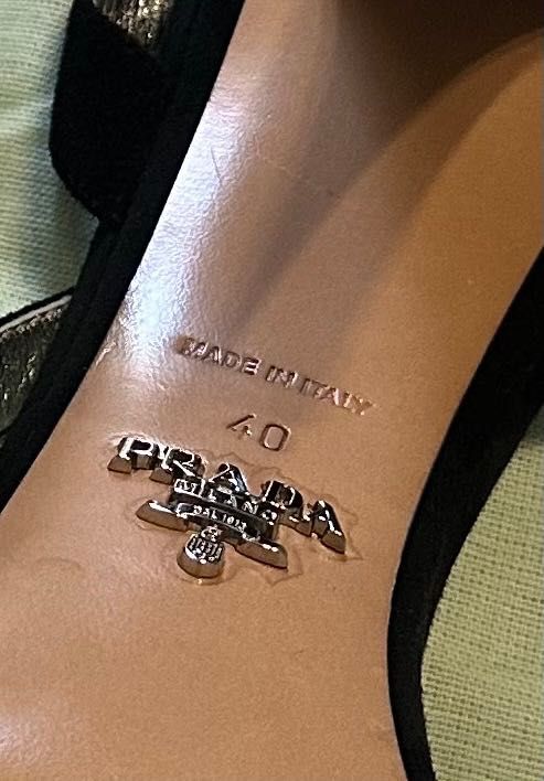 Босоніжки Prada оригінал 40  розмір
