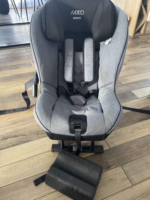 Fotelik samochodowy Akxid Minikid -25 kg
