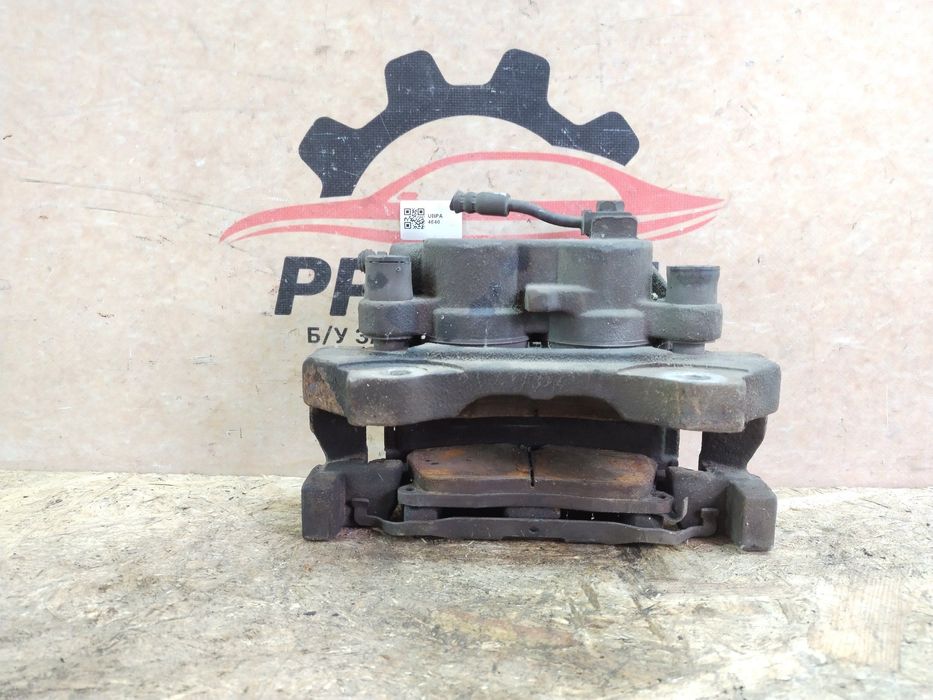 Jeep Grand Cherokee WK2 2010- cуппорт передний правый