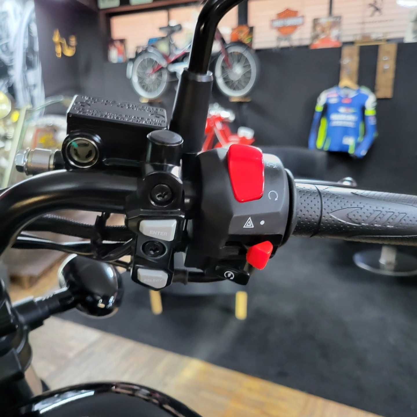 QJ Motor SRV 125
