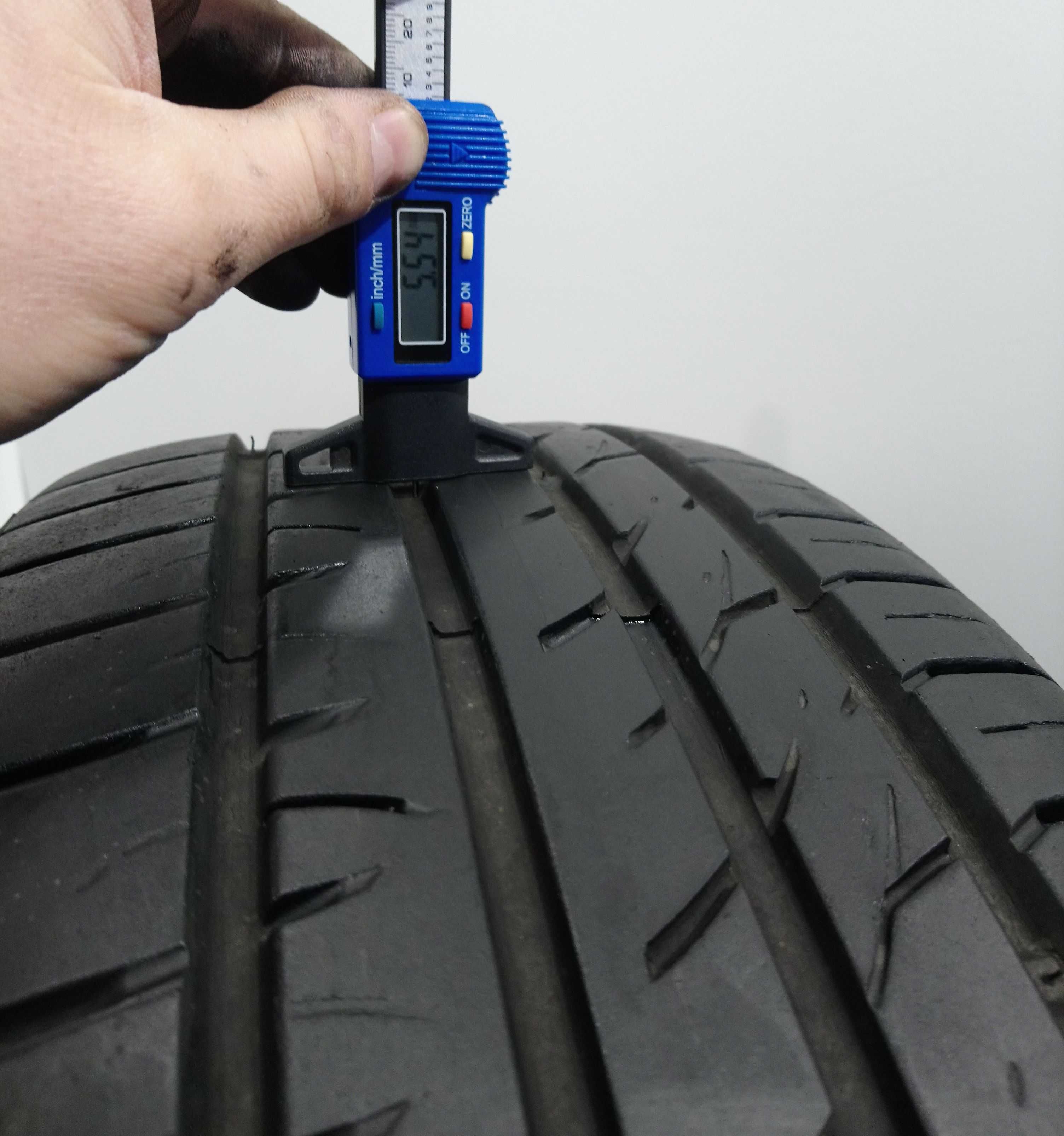 235/55R19 Kumho Crugen HP91 101V