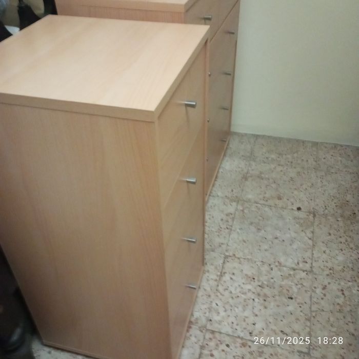 Vendo cómoda e camiseiro