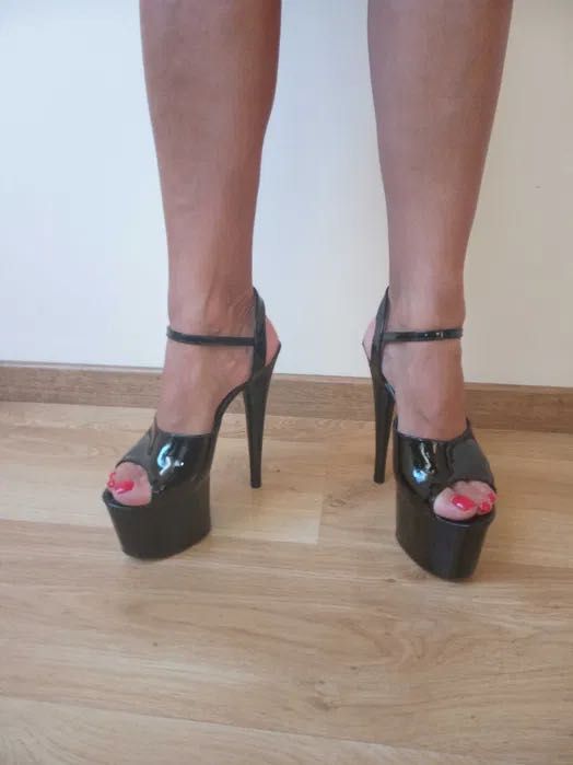 32/ OD RĘKI 43 Trans Crossdress sandały szpilki gogo 17cm czarne
