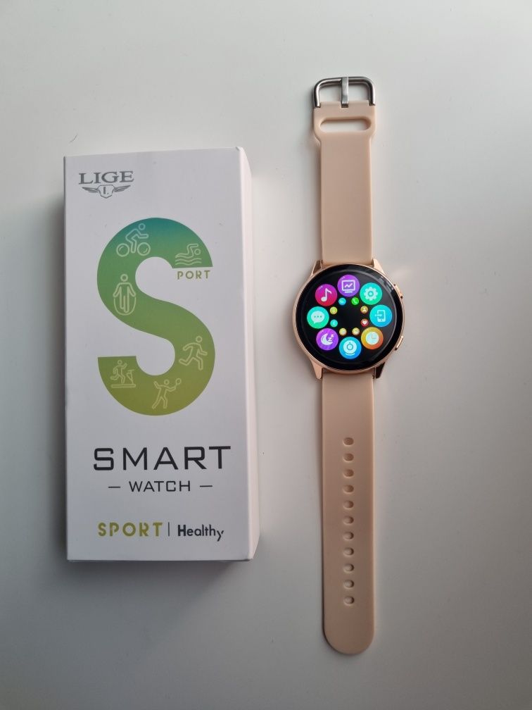 Smartwatch złoty