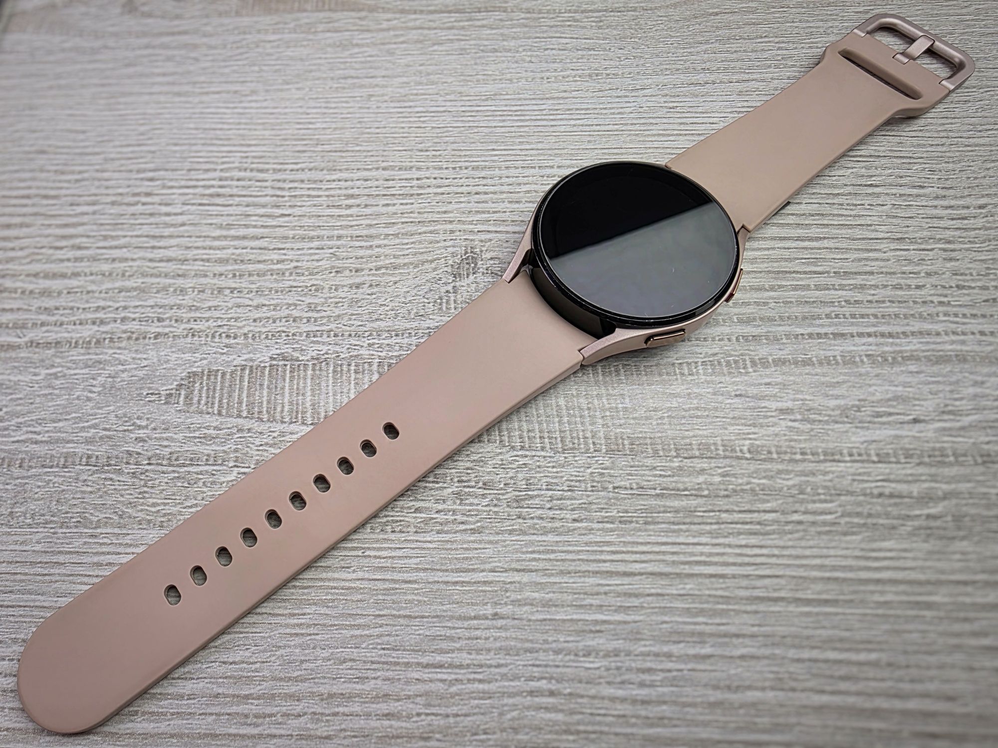 Смарт-годинник Samsung Galaxy Watch4 40mm LTE Gold (SM-R865U)