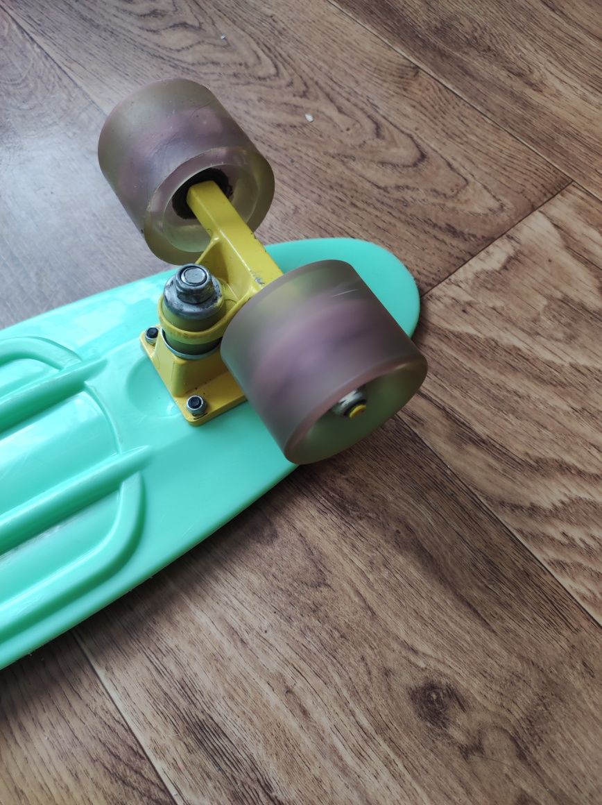 Fish Skateboards penny Mint 22" - Мятний 57 см Світяться колеса пенни