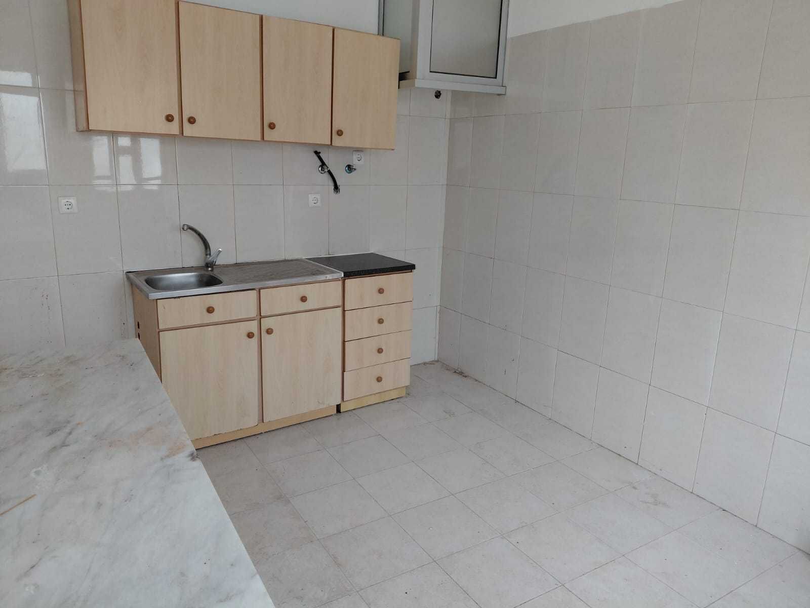 Moradia remodelada em Vila Nova da Rainha