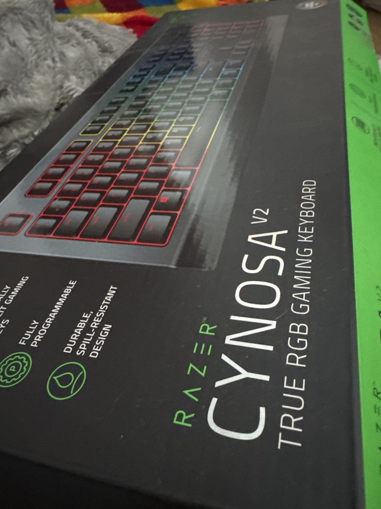 Vendo teclado razer cynosa V2