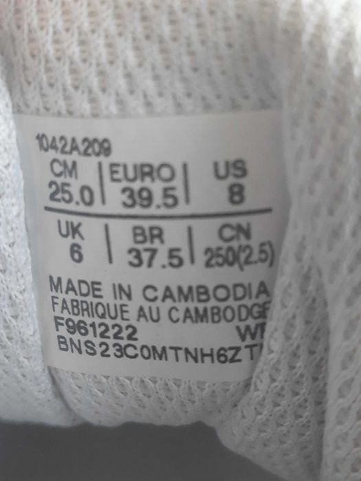 buty firmy Asics rozm. 39,5
