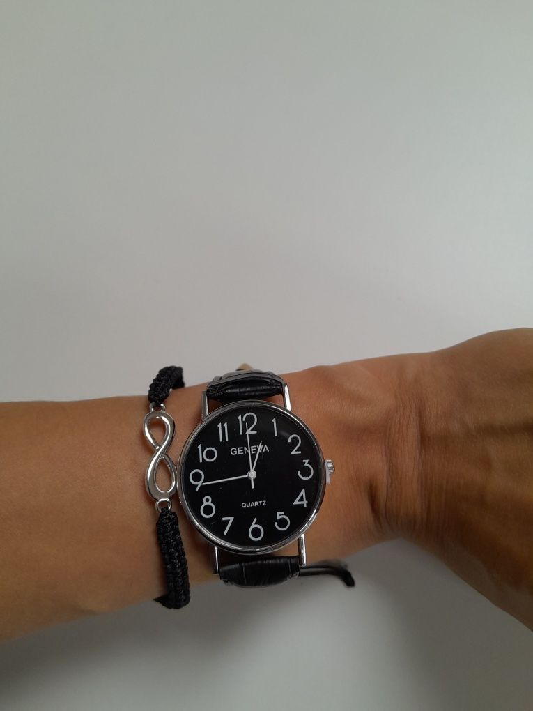 Czarny elegancki damski klasyczny zegarek z bransoletką