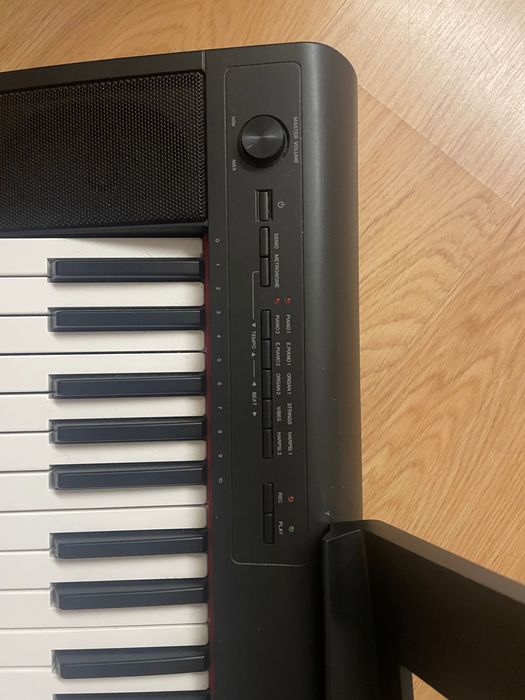 teclado com suporte como novo!