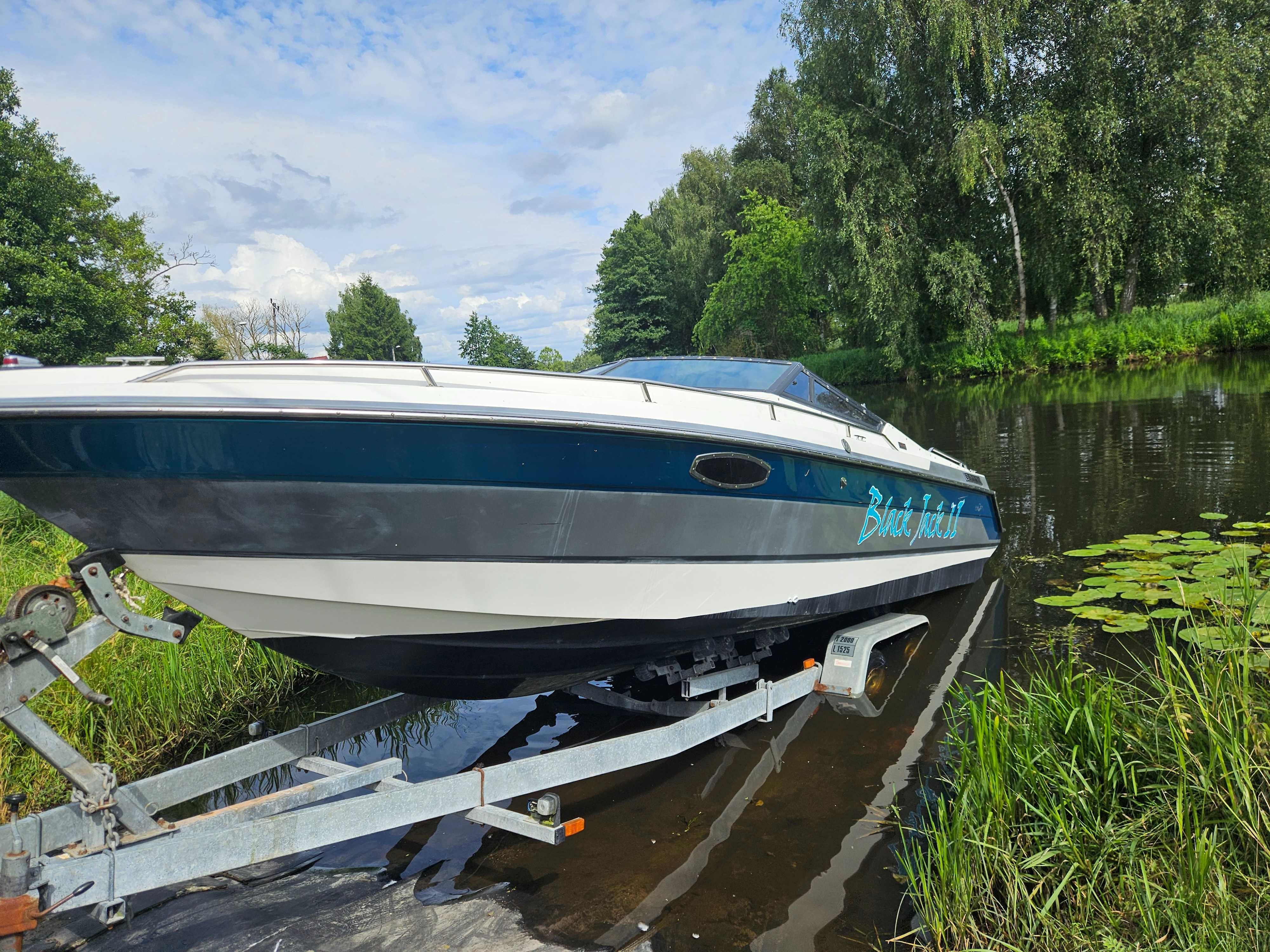 Łódz Chaparral2359sx v8 mercruiser wolne wydechy! Diabeł;)