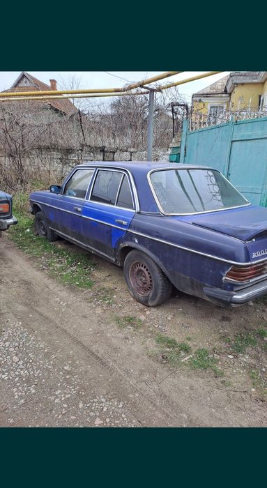 Mercedes W123 OM 604 2.2d