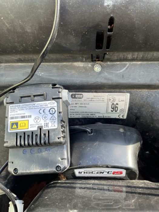 Kosiarka spalinowa z elektrycznym rozruchem