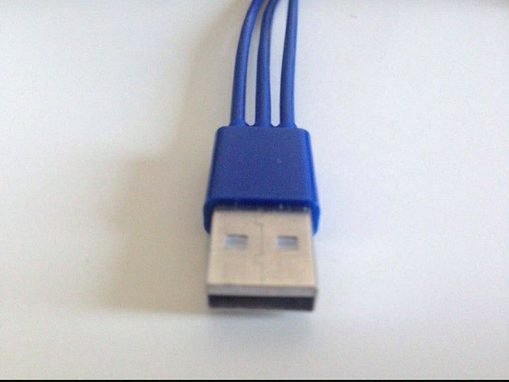 USB 3-in-1 cable for charging iPod, Android phones and iPhone64171261329153122