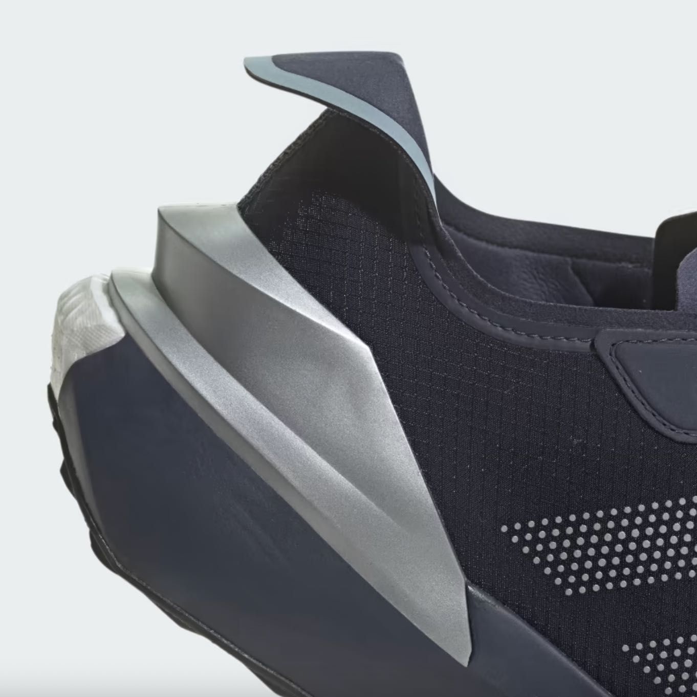 Кросівки/Кроссовки Adidas Avryn (43,44) 100% ОРИГІНАЛ