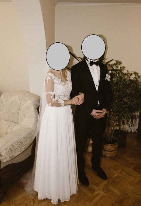 Suknia ślubna Almeria kolekcja 2019 z rękawkiem BIEL