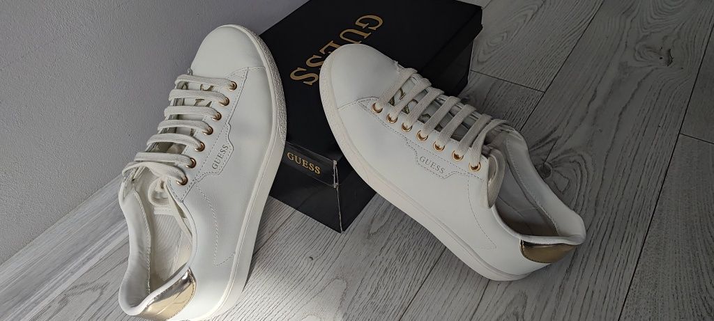 Sneakersy guess białe r. 38