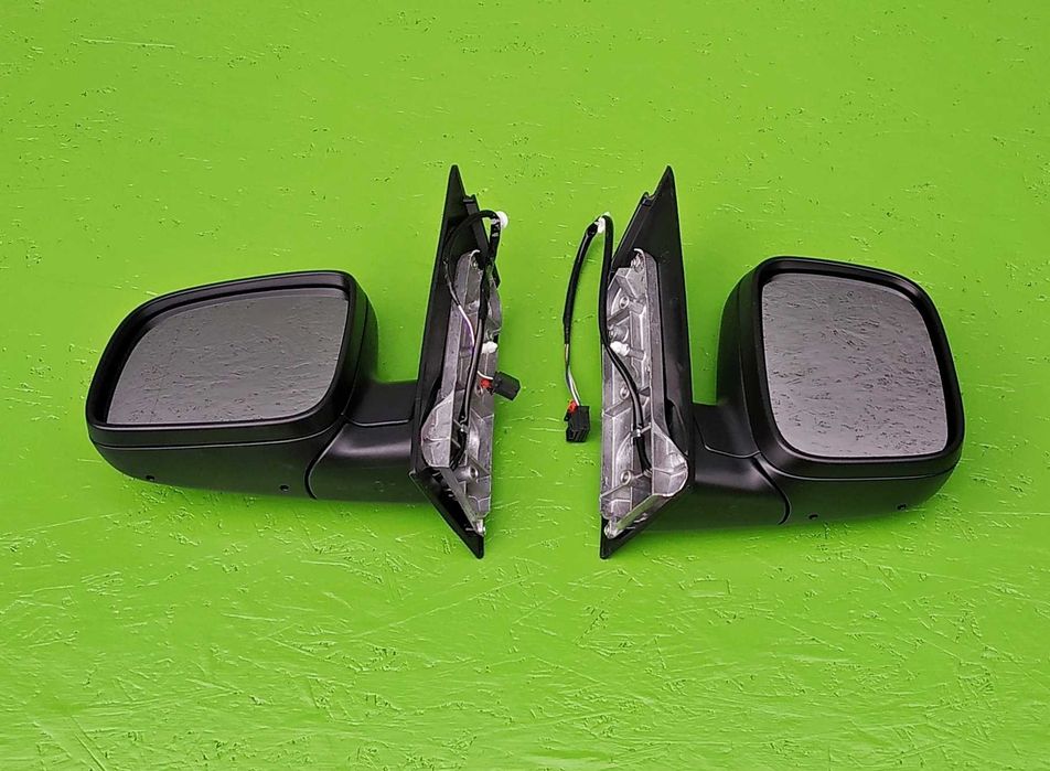 Решетка Заглушка в бампер на Фольксваген Кадди Volkswagen Caddy 04-25р