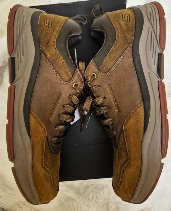 Комфортні кросівки Skechers Benago-Treno Америка